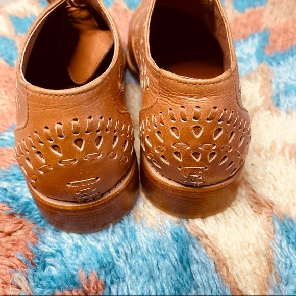 ELF Heartbreak Leather Oxfords size 8
Never worn - Picture 5 of 15